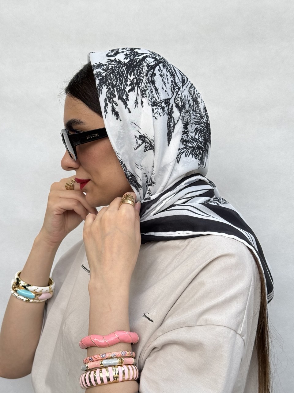 روسری زنانه نخی طرحدار سیمین