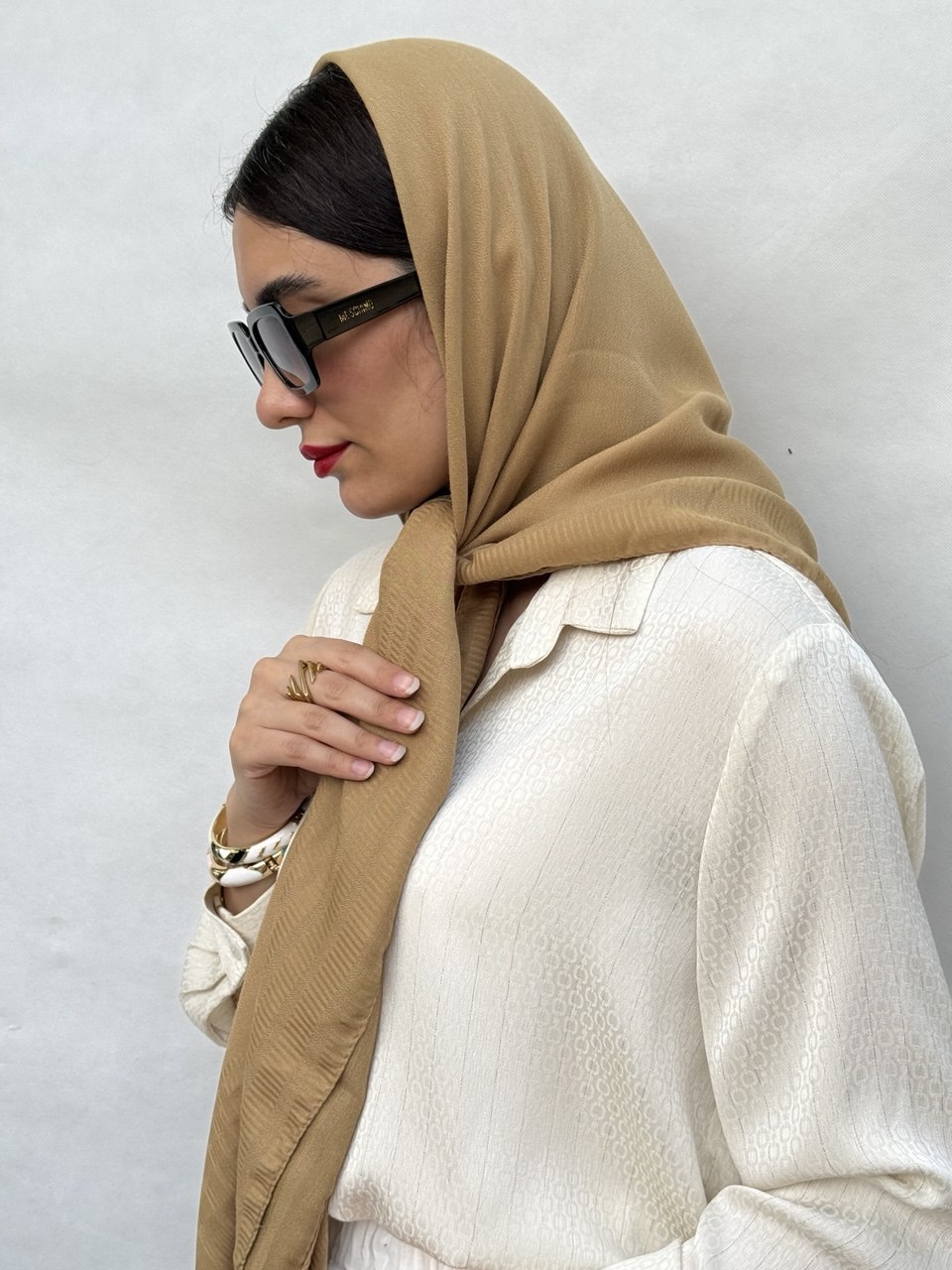 روسری ساده نخی زنانه گیزمه
