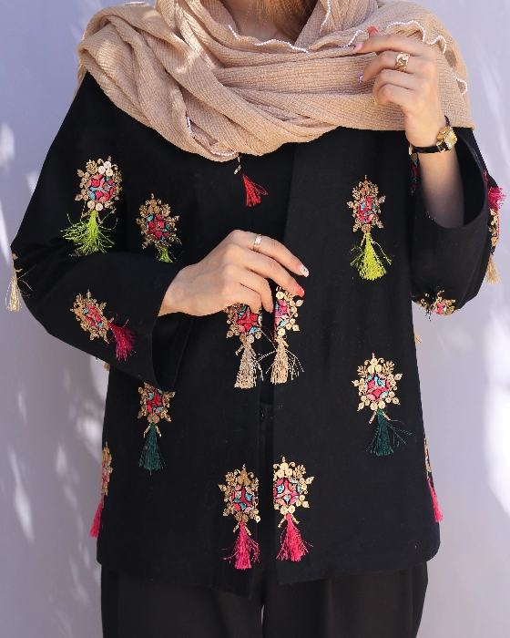 کت سوزندوزی آویز دار