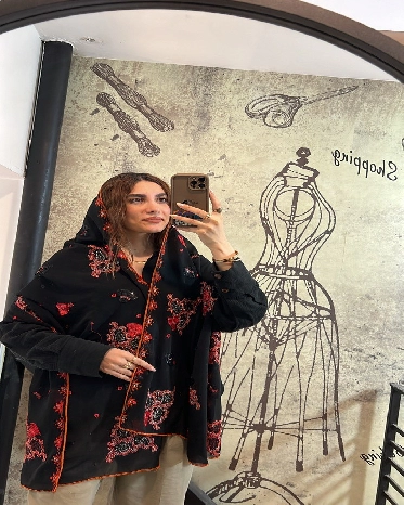 شال هندی رز قرمز